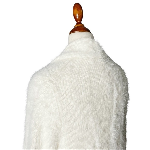 Anthropologie White Pocketed Eyelash Fuzzy Cozy Open Front Cardigan Size Small - Picture 10 of 14